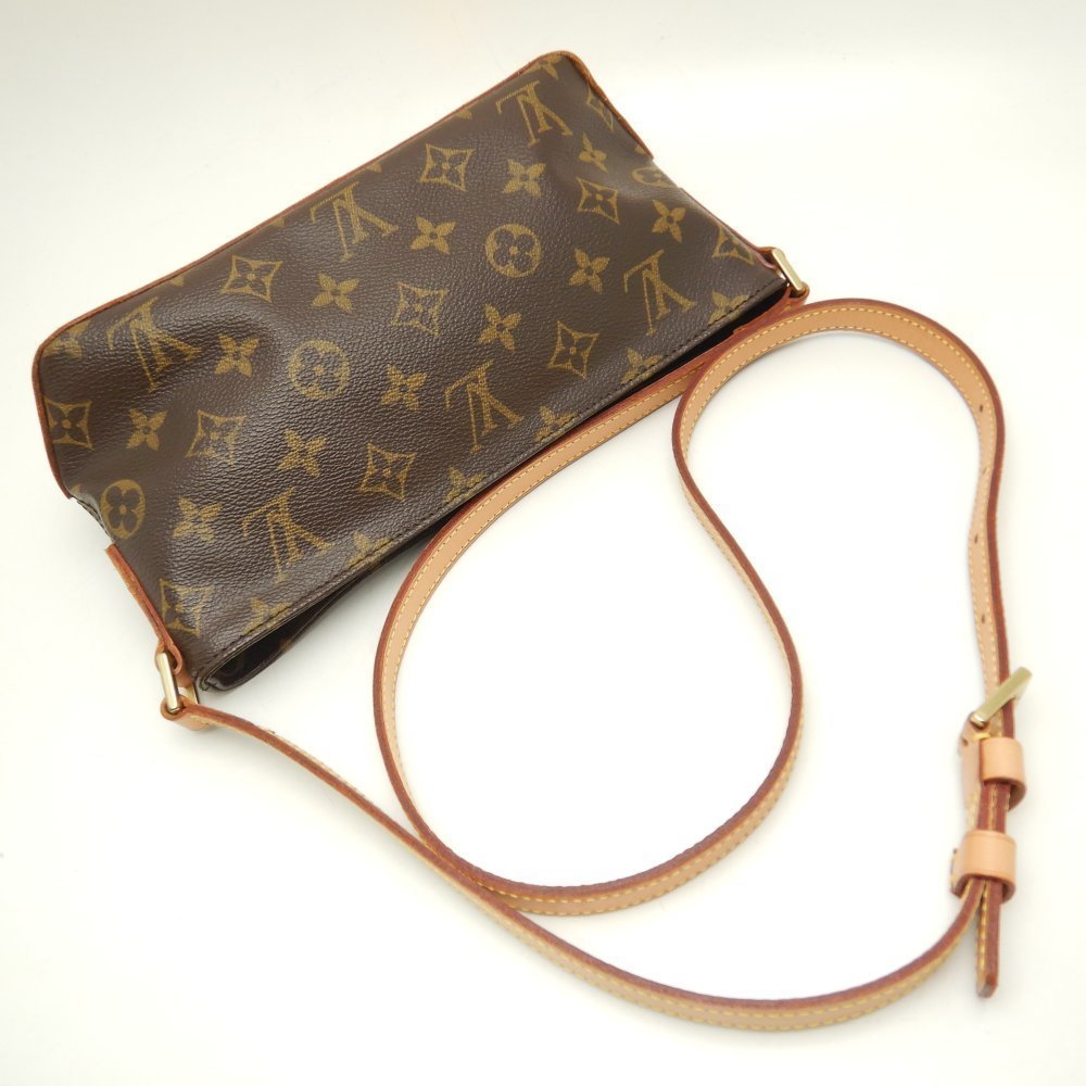 Louis Vuitton Monogram Trotteur Shoulder Bag Brown - Picture 4 of 7